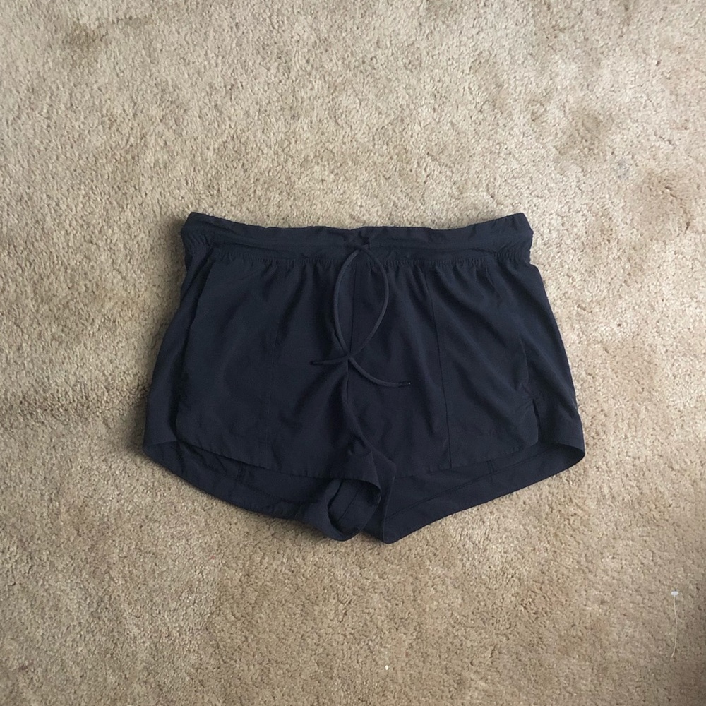 lululemon black running shorts with tie front